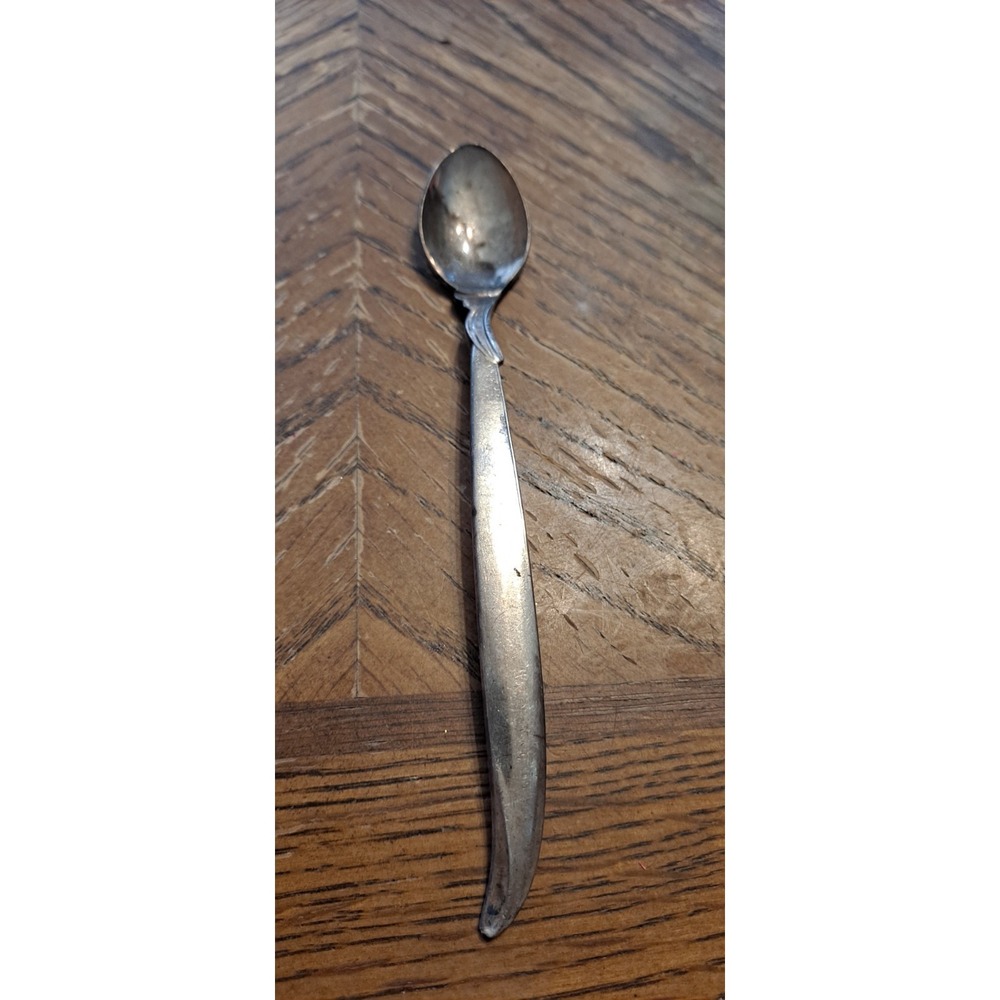 Rogers Bros IS "Flair" pattern silverplate spoon